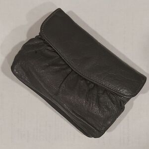 Buxton Grey Leather Card Holder